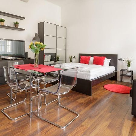 Апартаменти Red Dot Two - New Unit In The Heart Of Party Town Будапешт Екстер'єр фото